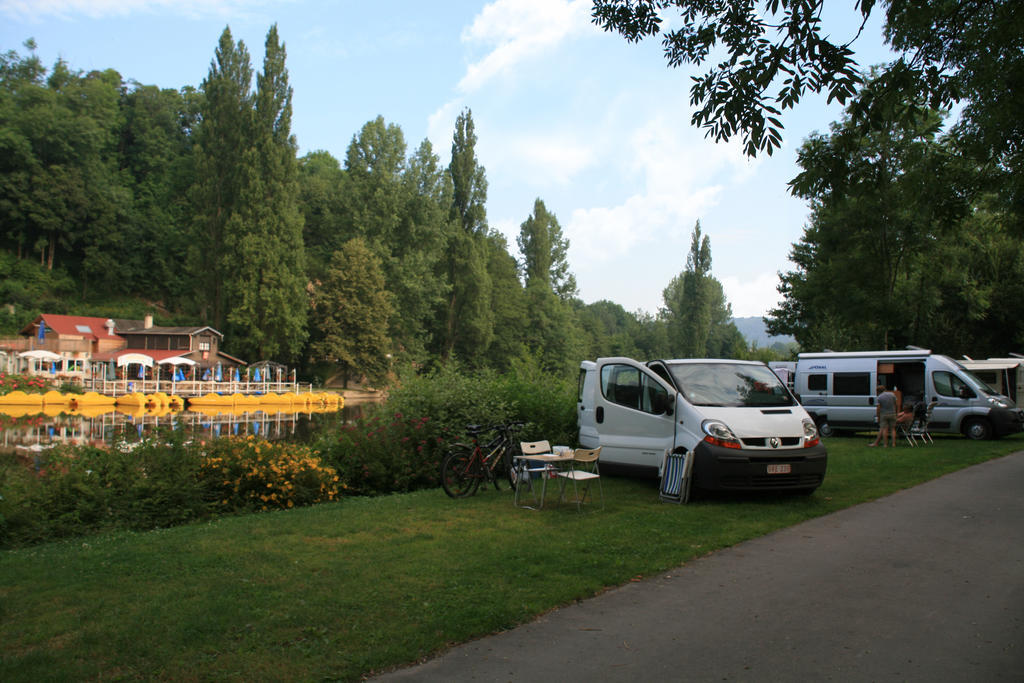 Camping Des Rochers Des Parcs Clecy Exterior photo