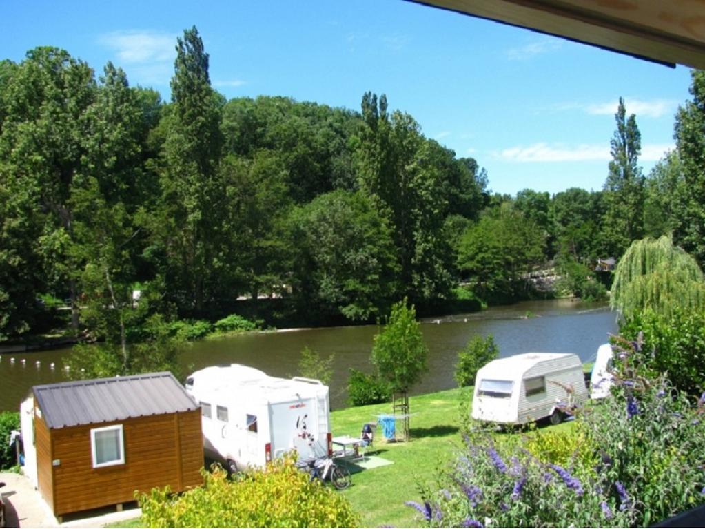 Camping Des Rochers Des Parcs Clecy Exterior photo